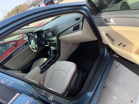 Used 2017 Hyundai Sonata SE image 8