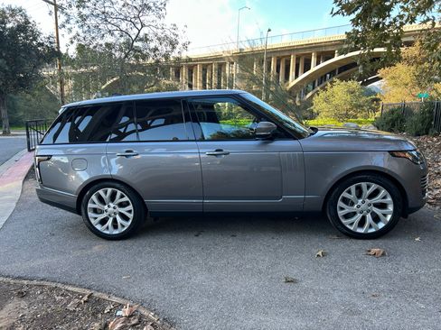 Used 2021 Land Rover Range Rover P525 Westminster Edition image 1