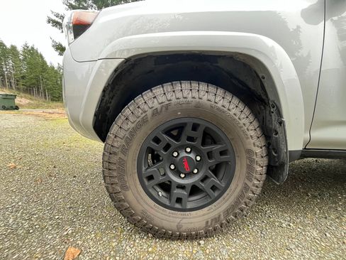 Used 2021 Toyota 4Runner TRD Off-Road Premium w/ Moonroof Package image 10
