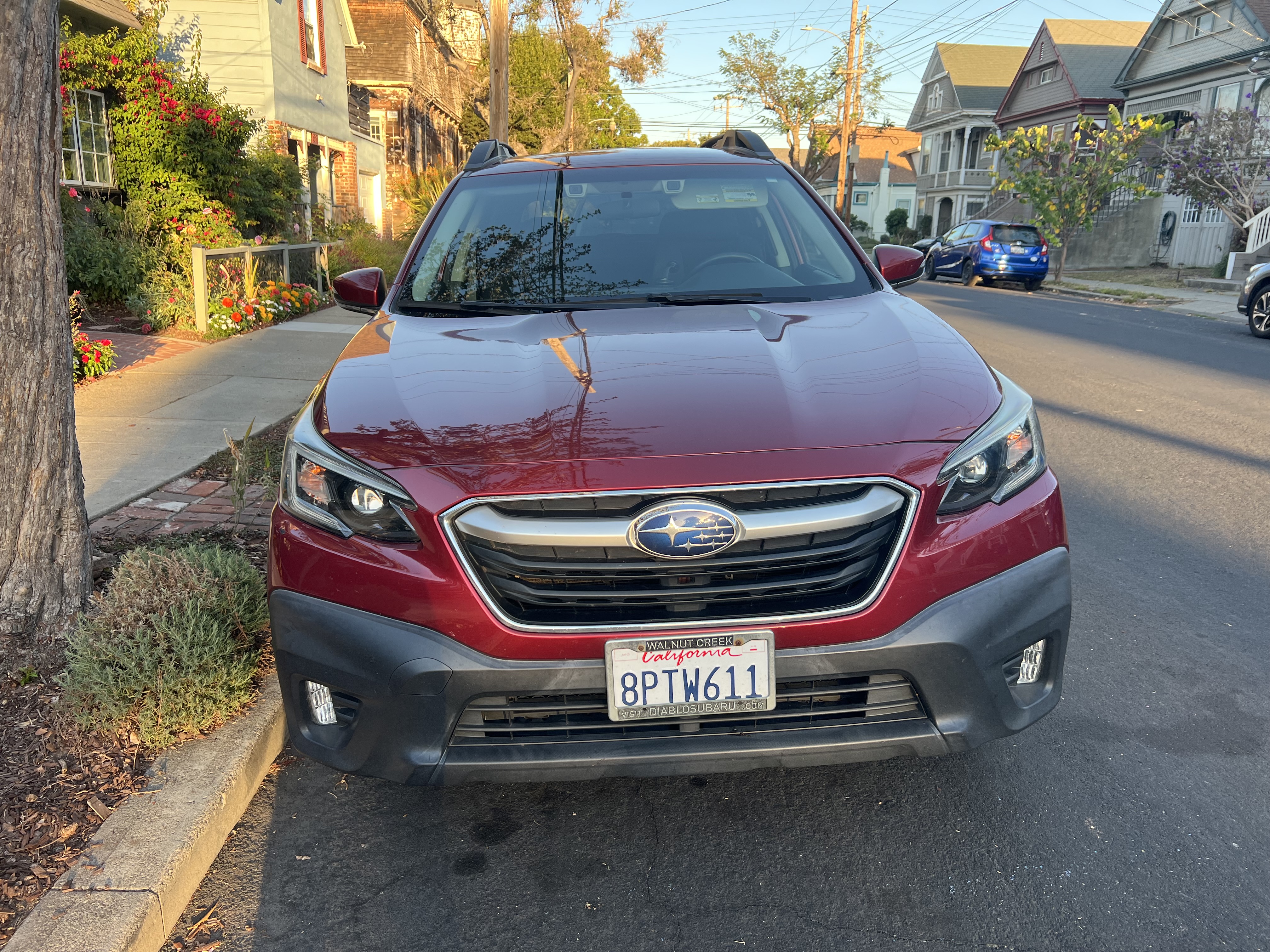 Used 2020 Subaru Outback Premium AWD/4WD image 1