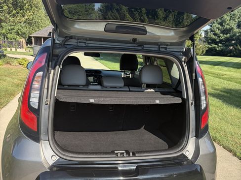 Used 2016 Kia Soul + w/ Primo Package FWD image 5