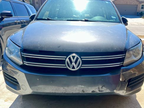 Used 2016 Volkswagen Tiguan S image 7