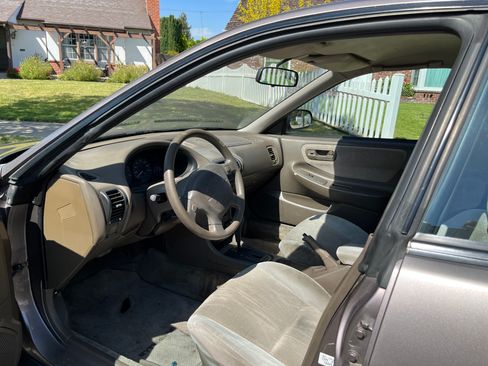 Used 1994 Acura Integra RS FWD image 9