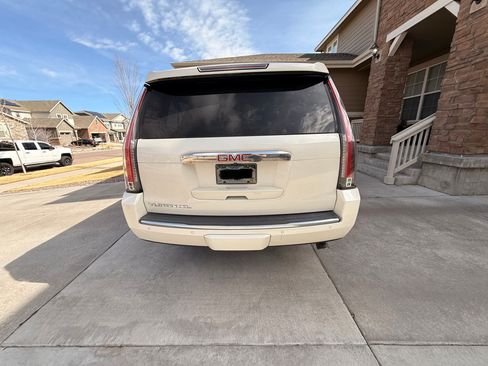 Used 2015 GMC Yukon XL Denali w/ Touring Package image 8