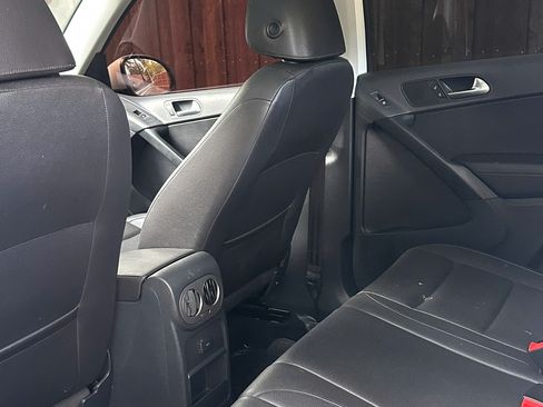 Used 2017 Volkswagen Tiguan Wolfsburg Edition image 8