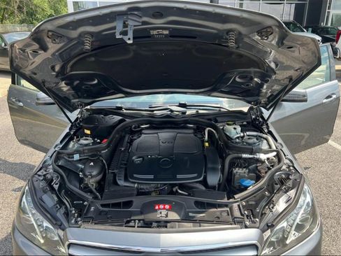 Used 2016 Mercedes-Benz E 350 4MATIC Sedan image 16