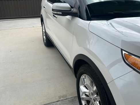 Used 2015 Ford Explorer Limited w/ Equipment Group 301A FWD image 17