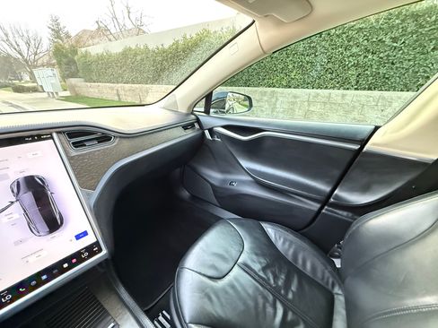 Used 2013 Tesla Model S image 25