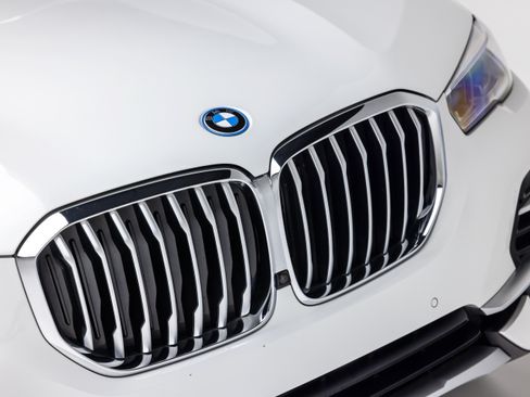 Used 2022 BMW X5 xDrive45e w/ Executive Package image 10