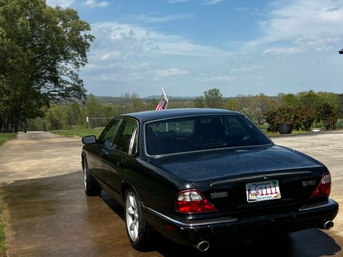 Used 2000 Jaguar XJ8 RWD image 13