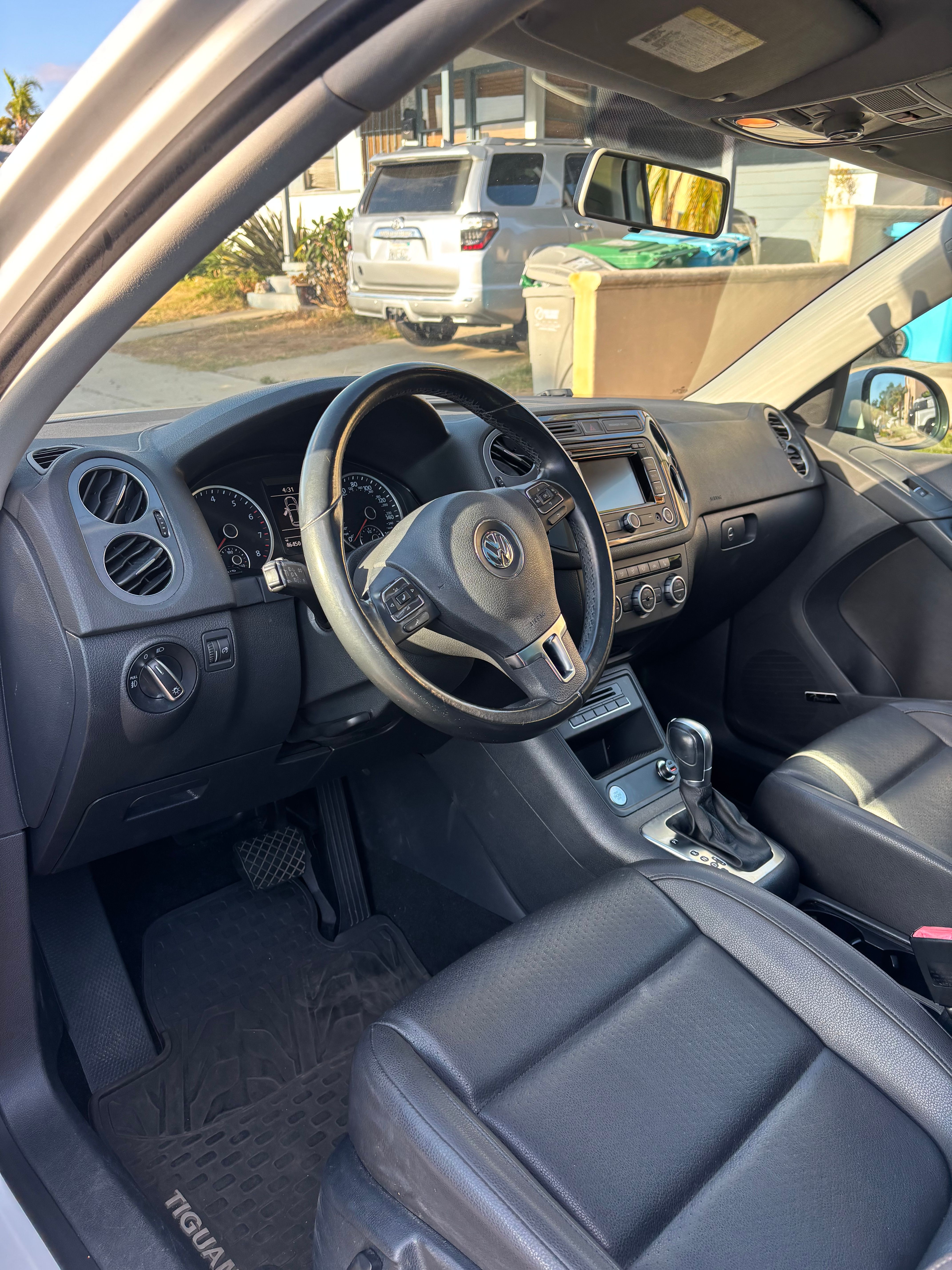Used 2015 Volkswagen Tiguan SEL FWD image 19