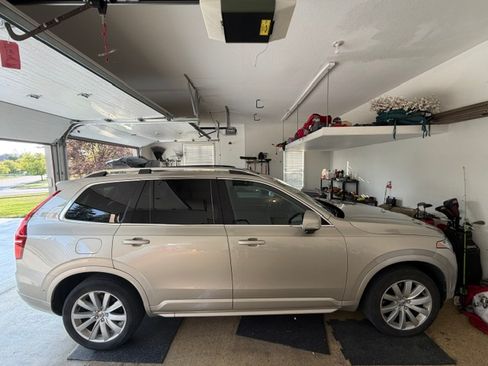 Used 2017 Volvo XC90 T6 Momentum w/ Vision Package AWD/4WD image 2