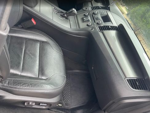 Used 2015 Ford Taurus SEL image 13