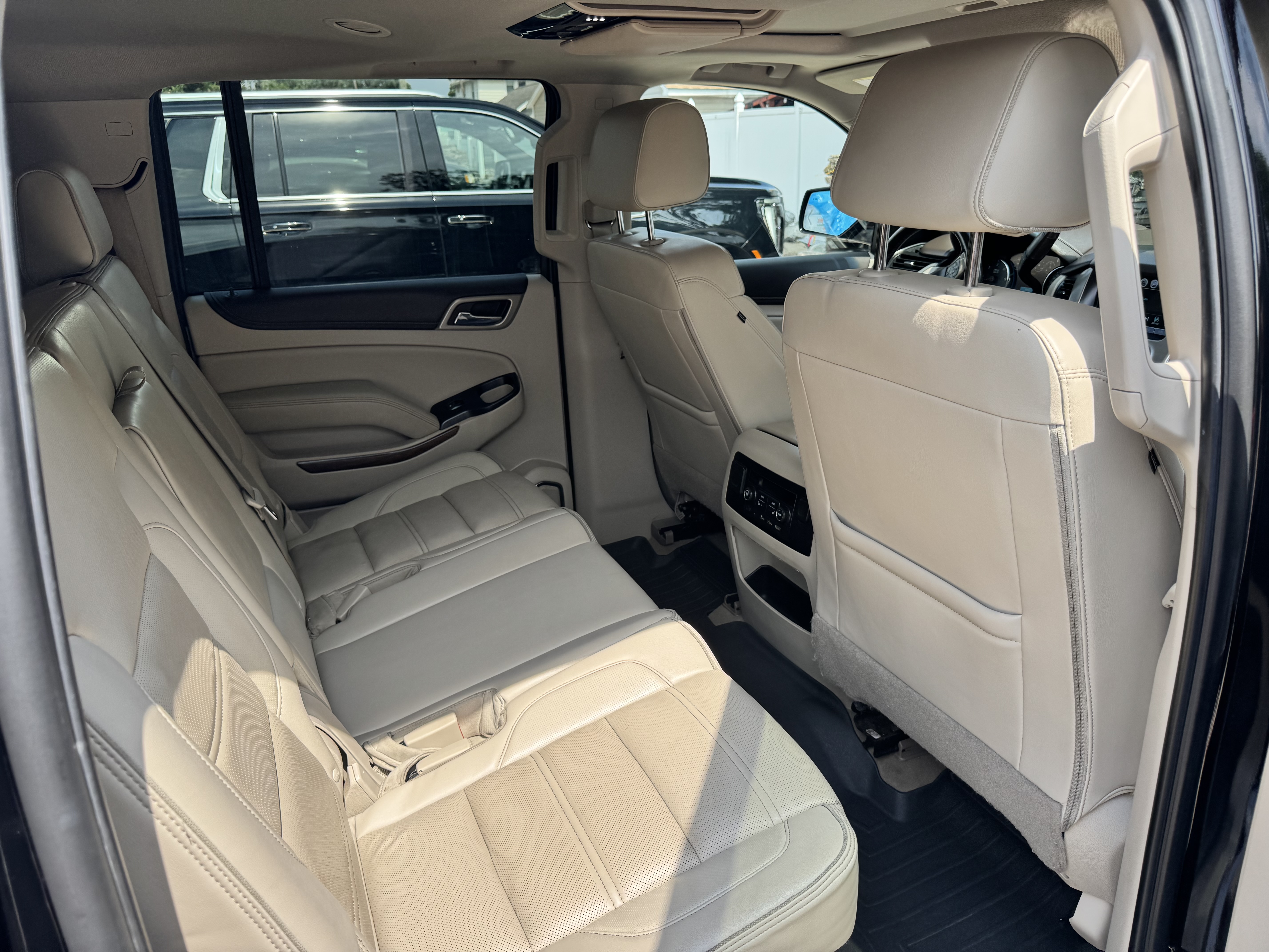Used 2019 GMC Yukon XL Denali w/ Open Road Package AWD/4WD image 5