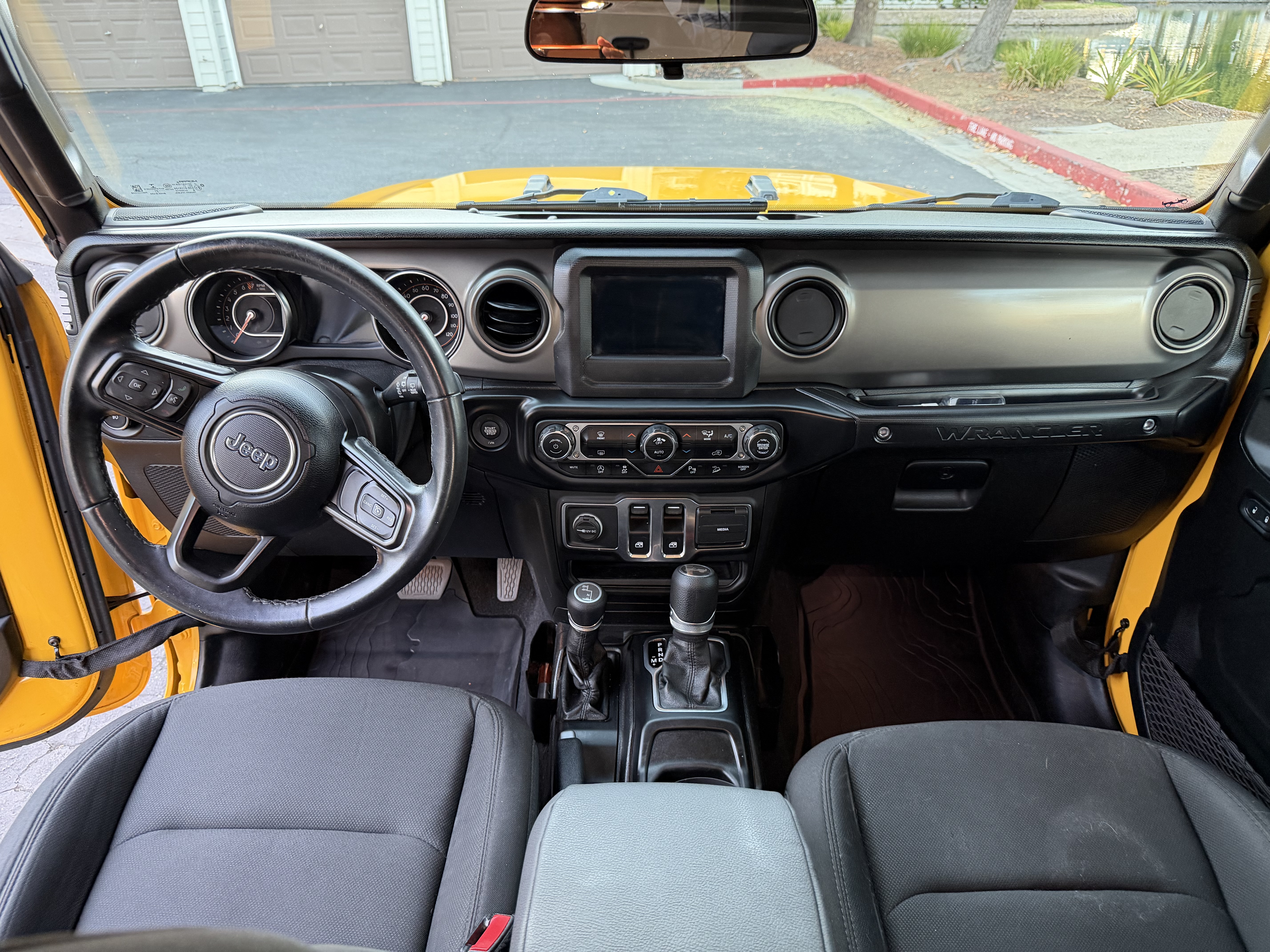 Used 2021 Jeep Wrangler Sport AWD/4WD image 11