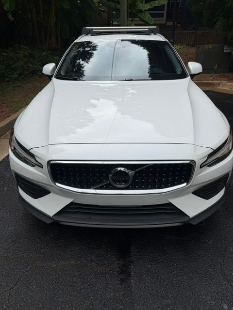 Used 2020 Volvo V60 T5 Cross Country w/ Protection Package Premier AWD/4WD image 2