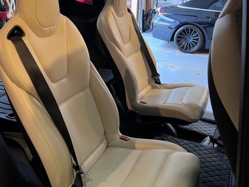 Used 2021 Tesla Model X Long Range image 15