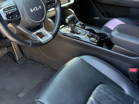 Used 2023 Kia Sportage X-Pro image 2