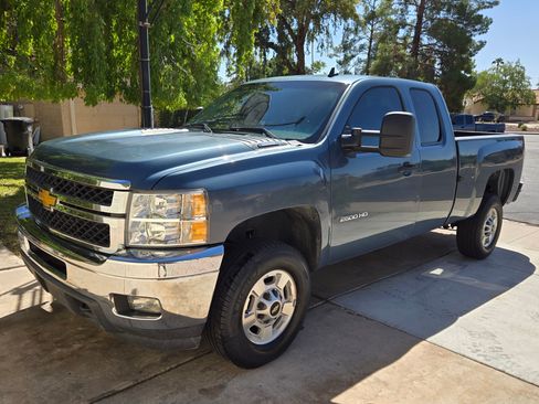 Used 2013 Chevrolet Silverado 2500 LT w/ Interior Plus Package image 1