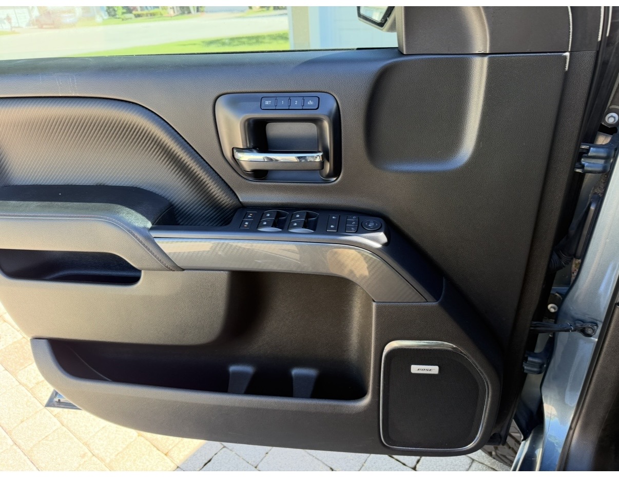 Used 2014 GMC Sierra 1500 SLT w/ All-Terrain Package AWD/4WD image 4