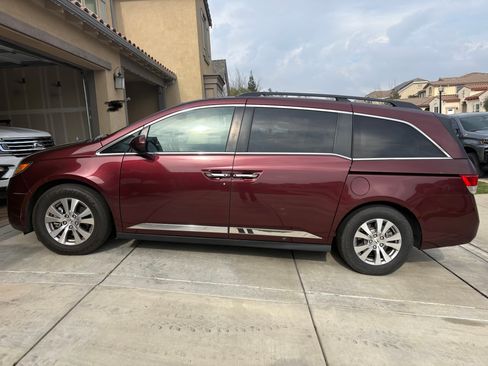 Used 2016 Honda Odyssey EX-L image 2