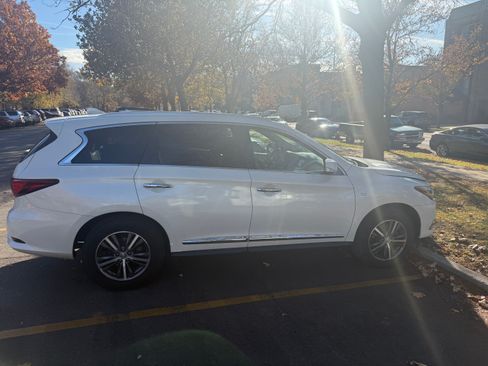 Used 2016 INFINITI QX60 AWD w/ Premium Plus Package image 5