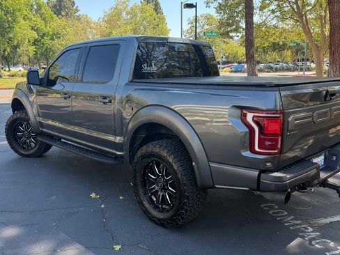 Used 2019 Ford F150 Raptor w/ Equipment Group 802A Luxury AWD/4WD image 18