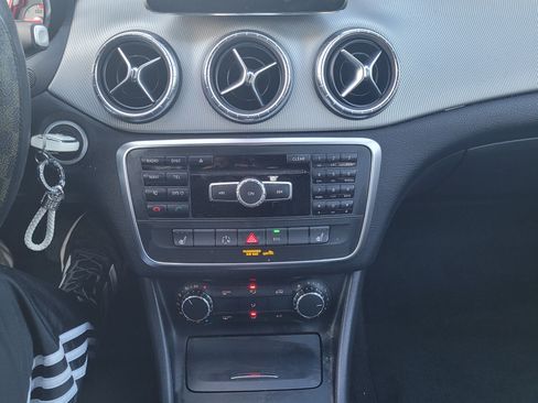 Used 2014 Mercedes-Benz CLA 250 4MATIC image 14