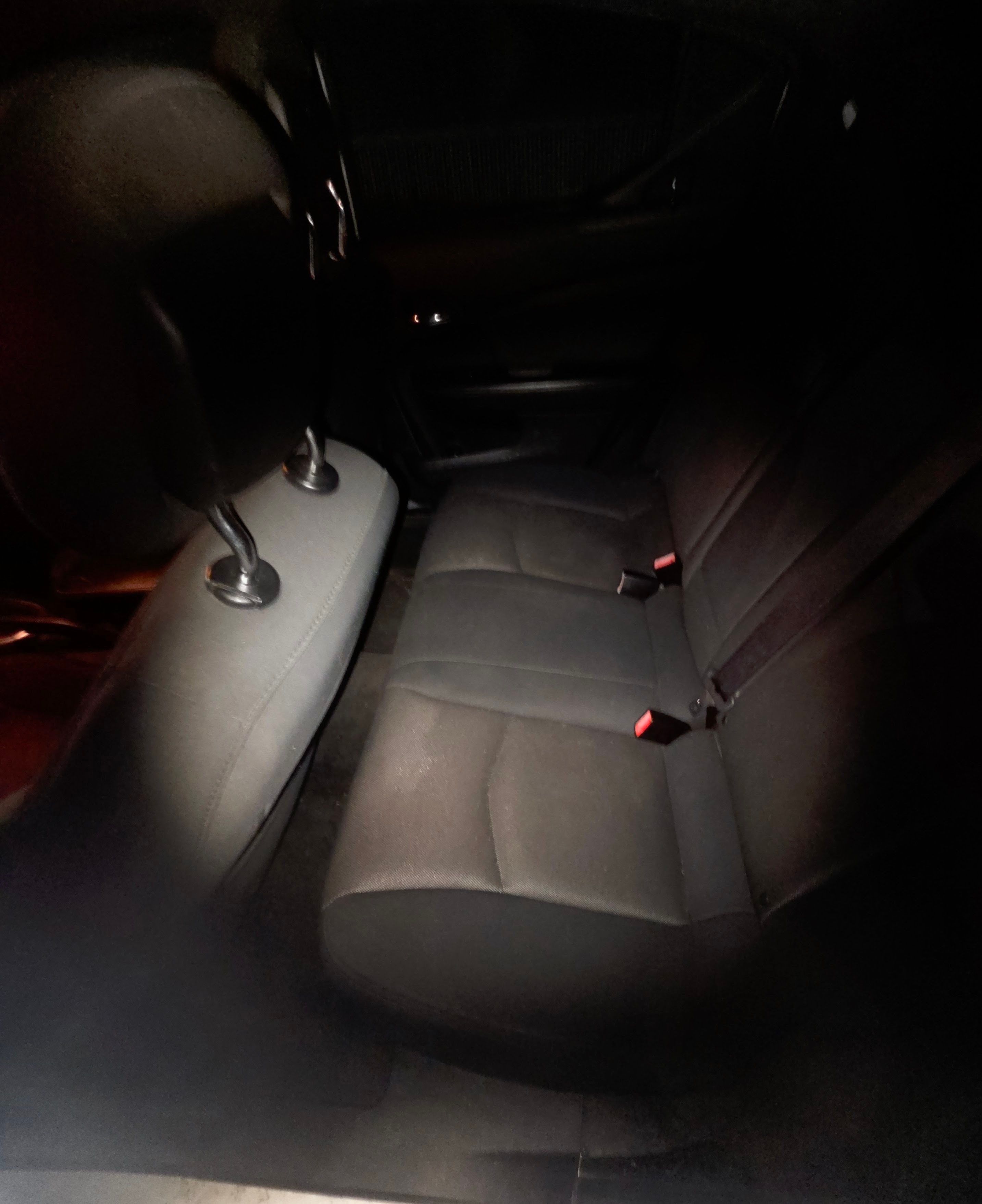 Used 2012 Dodge Avenger SE FWD image 25