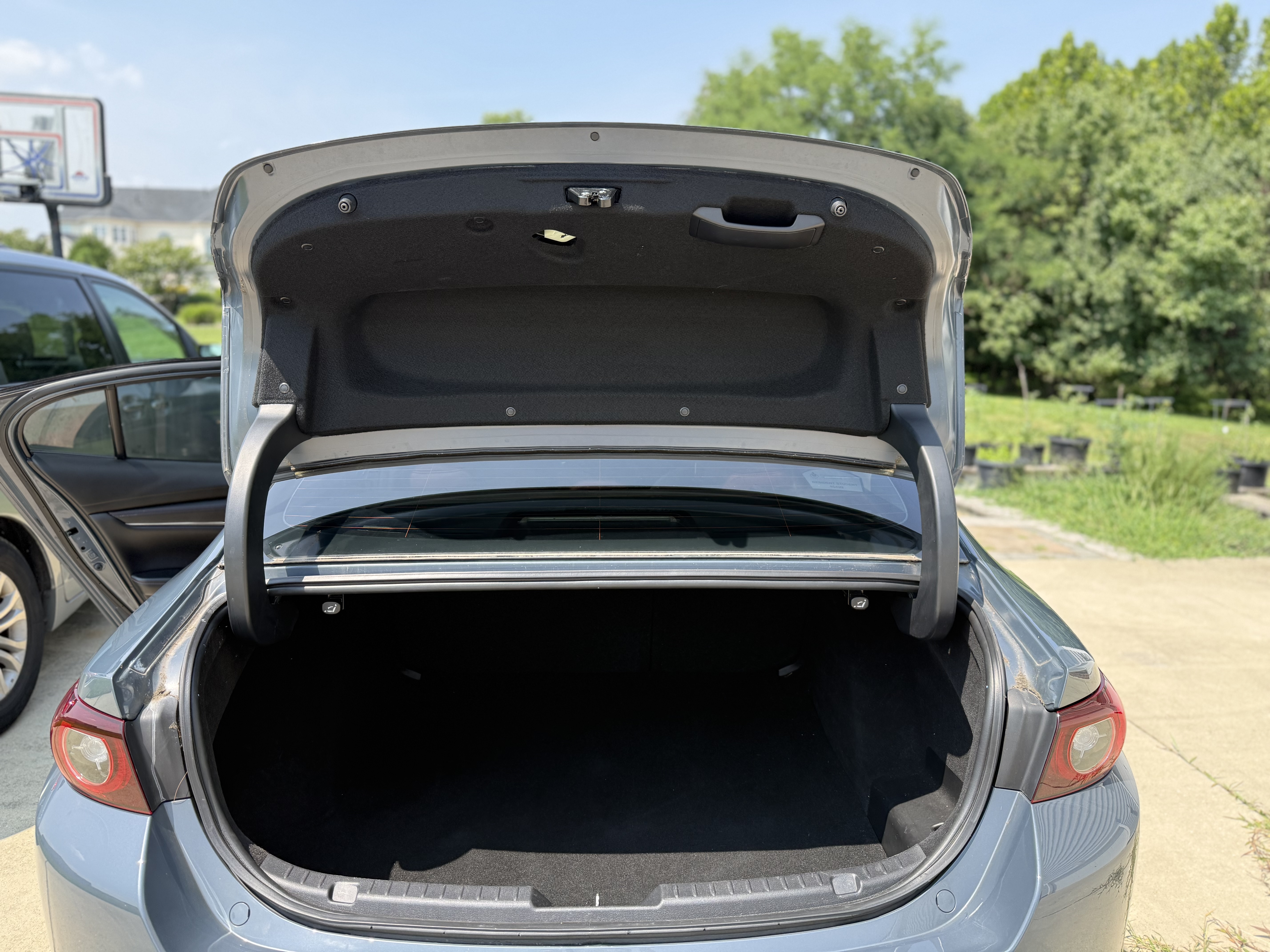 Used 2022 MAZDA MAZDA3 s FWD image 6