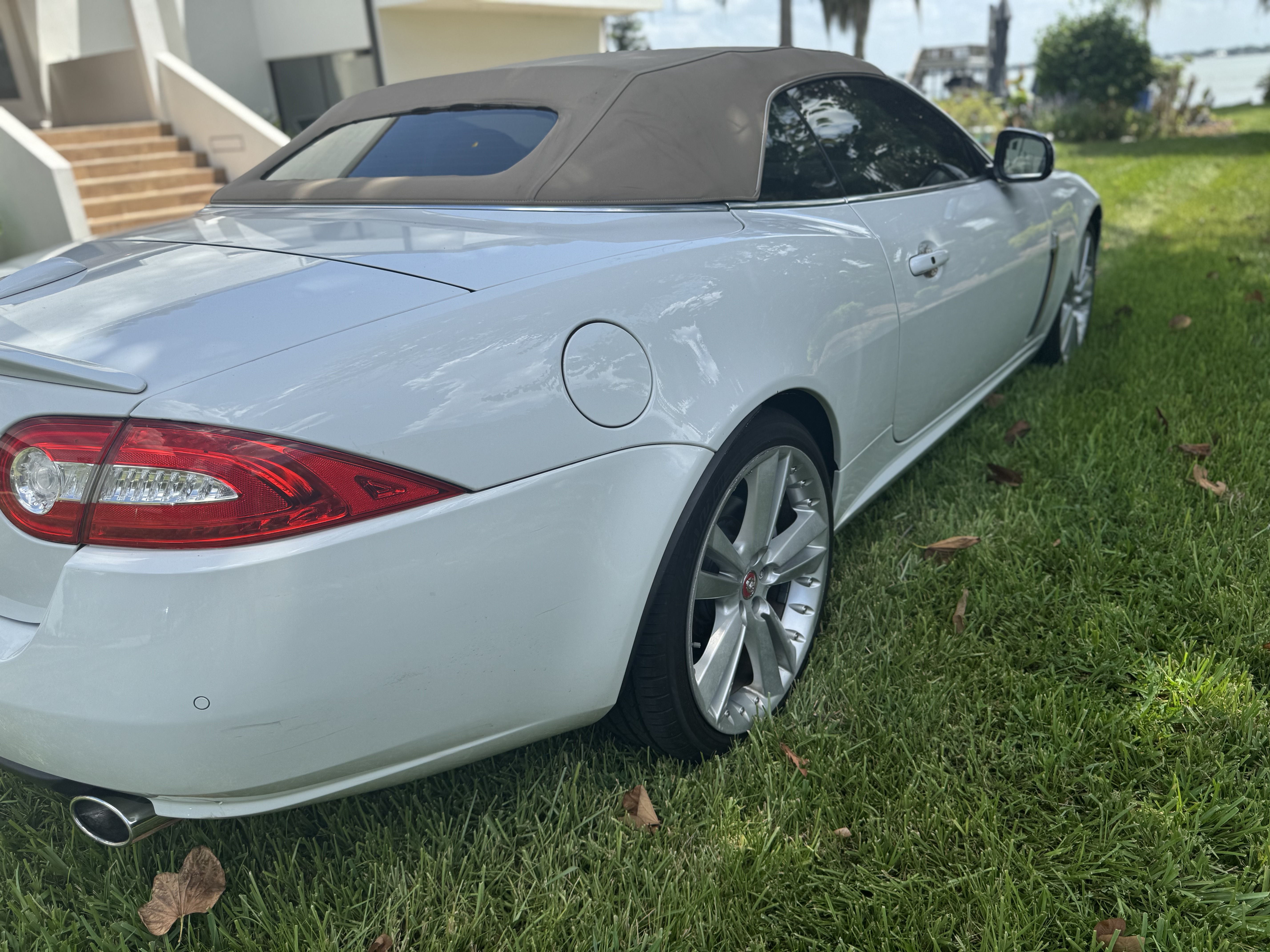 Used 2011 Jaguar XK Convertible RWD image 6