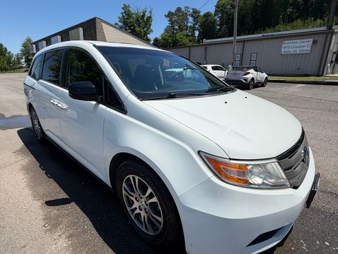 Used 2011 Honda Odyssey EX-L image 2
