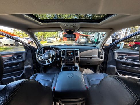 Used 2015 RAM 2500 Laramie w/ Convenience Group image 4