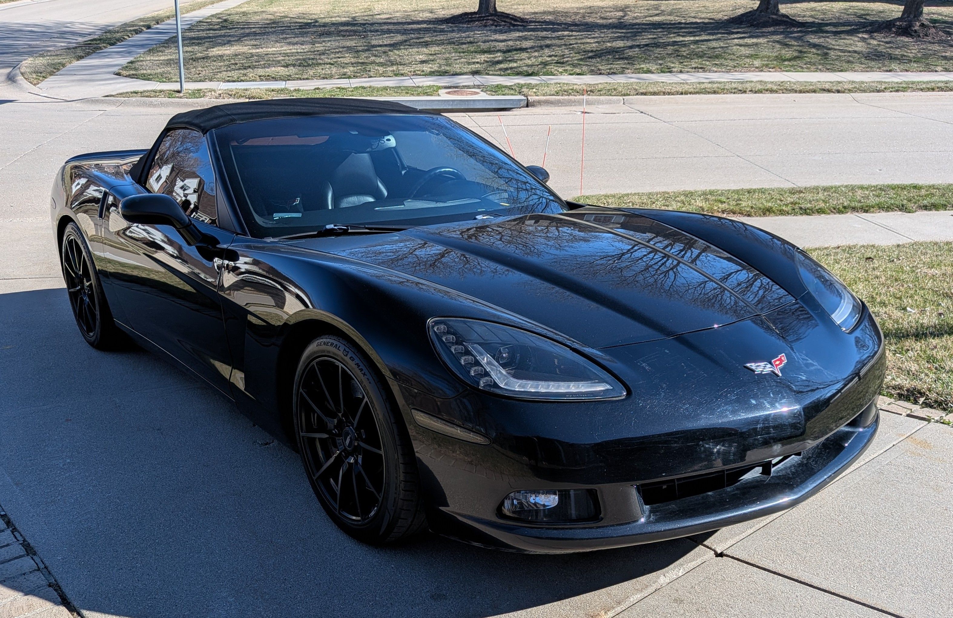 Used 2005 Chevrolet Corvette Convertible w/ Preferred Equipment Group RWD image 1