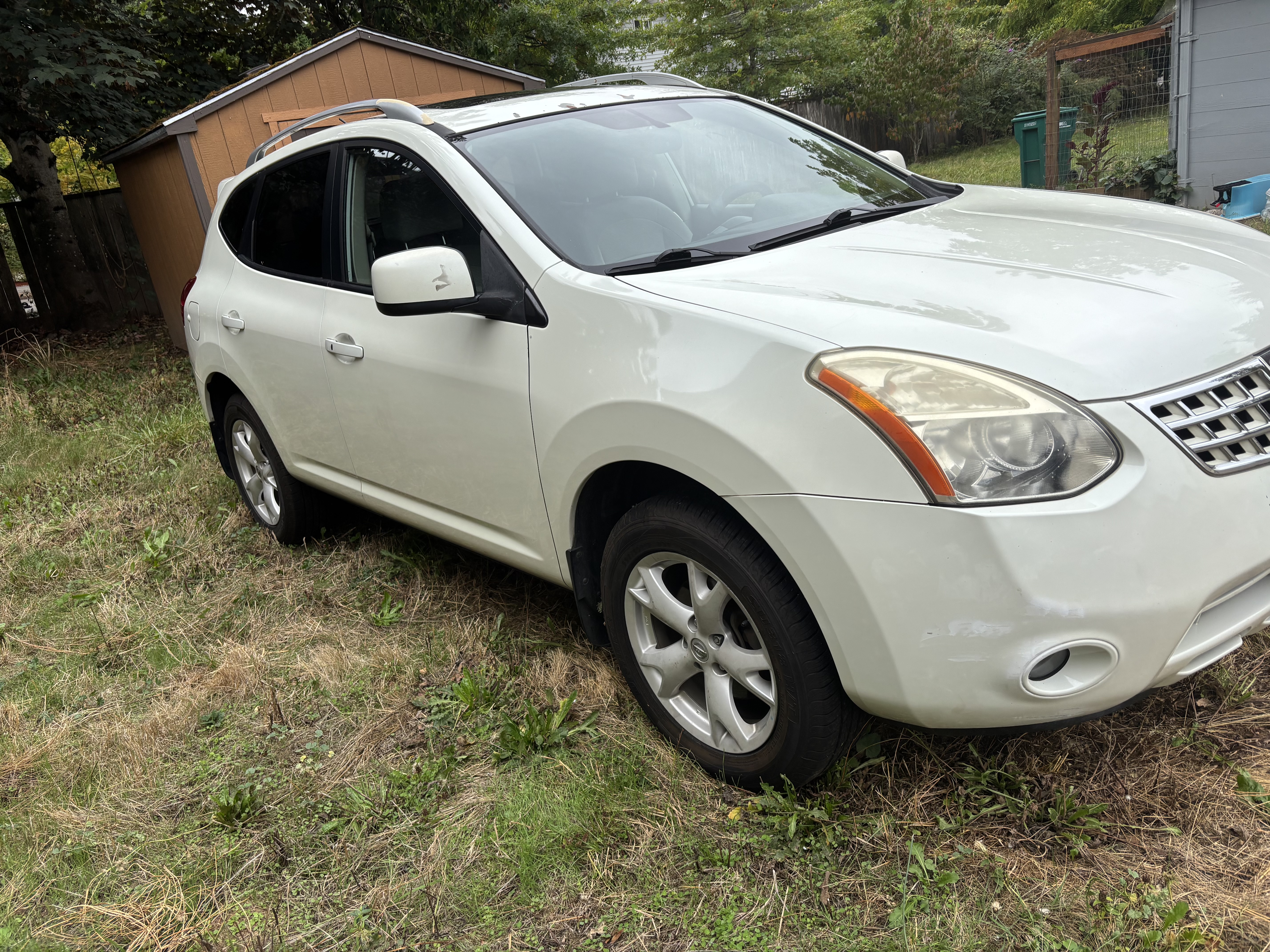 Used 2009 Nissan Rogue SL w/ Premium Pkg FWD image 4