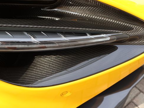 Used 2018 McLaren 720S Performance image 5