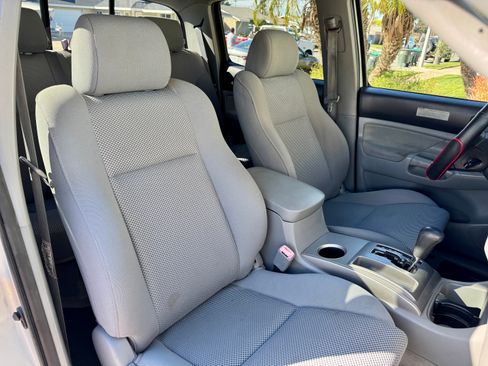 Used 2006 Toyota Tacoma PreRunner image 20