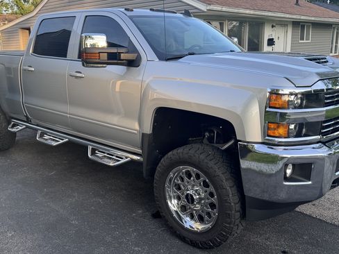 Used 2017 Chevrolet Silverado 2500 LT w/ LT Fleet Convenience Package AWD/4WD image 8
