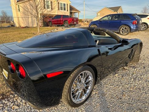 Used 2007 Chevrolet Corvette Coupe w/ Preferred Equipment Group image 19