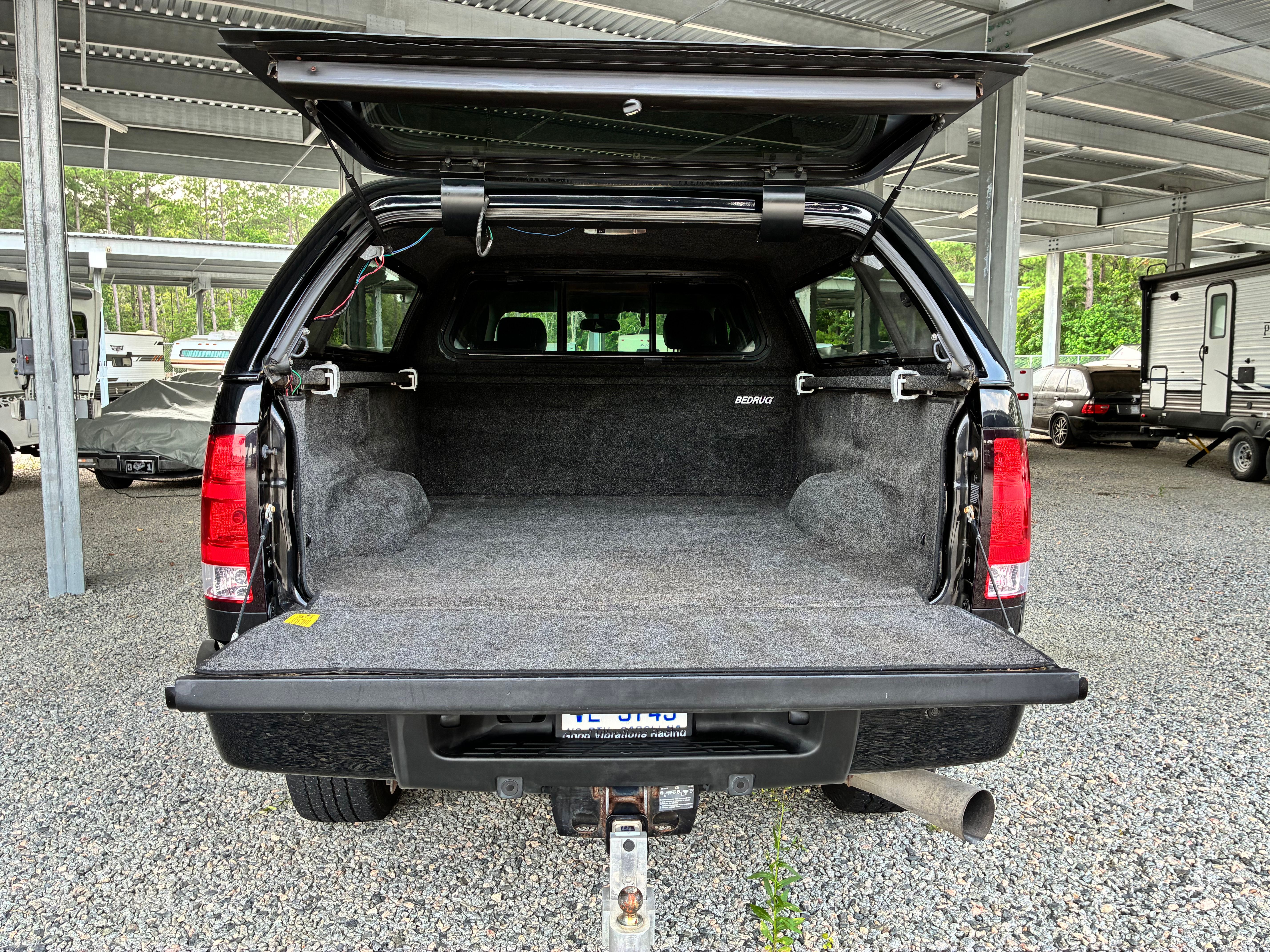 Used 2013 GMC Sierra 2500 Denali w/ Suspension Package, Off-Road AWD/4WD image 2