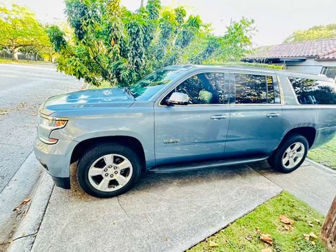 Used 2016 Chevrolet Suburban LT w/ Texas Edition Package image 4