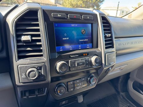 Used 2020 Ford F250 XLT image 11