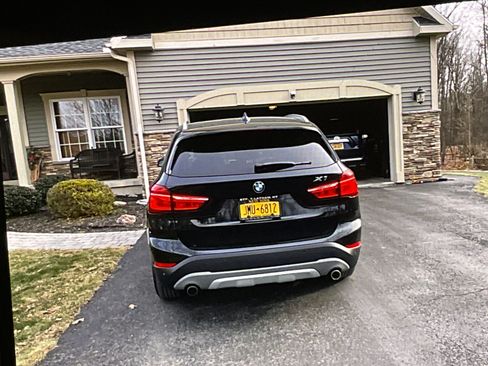 Used 2017 BMW X1 xDrive28i image 5