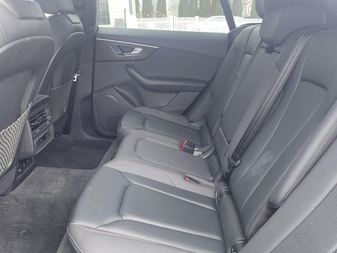 Used 2021 Audi Q8 Premium w/ Convenience Package image 8