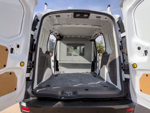 Used 2023 Ford Transit Connect XL image 5