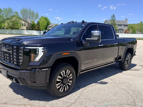 Used 2026 GMC Sierra 2500 Denali Ultimate image 10