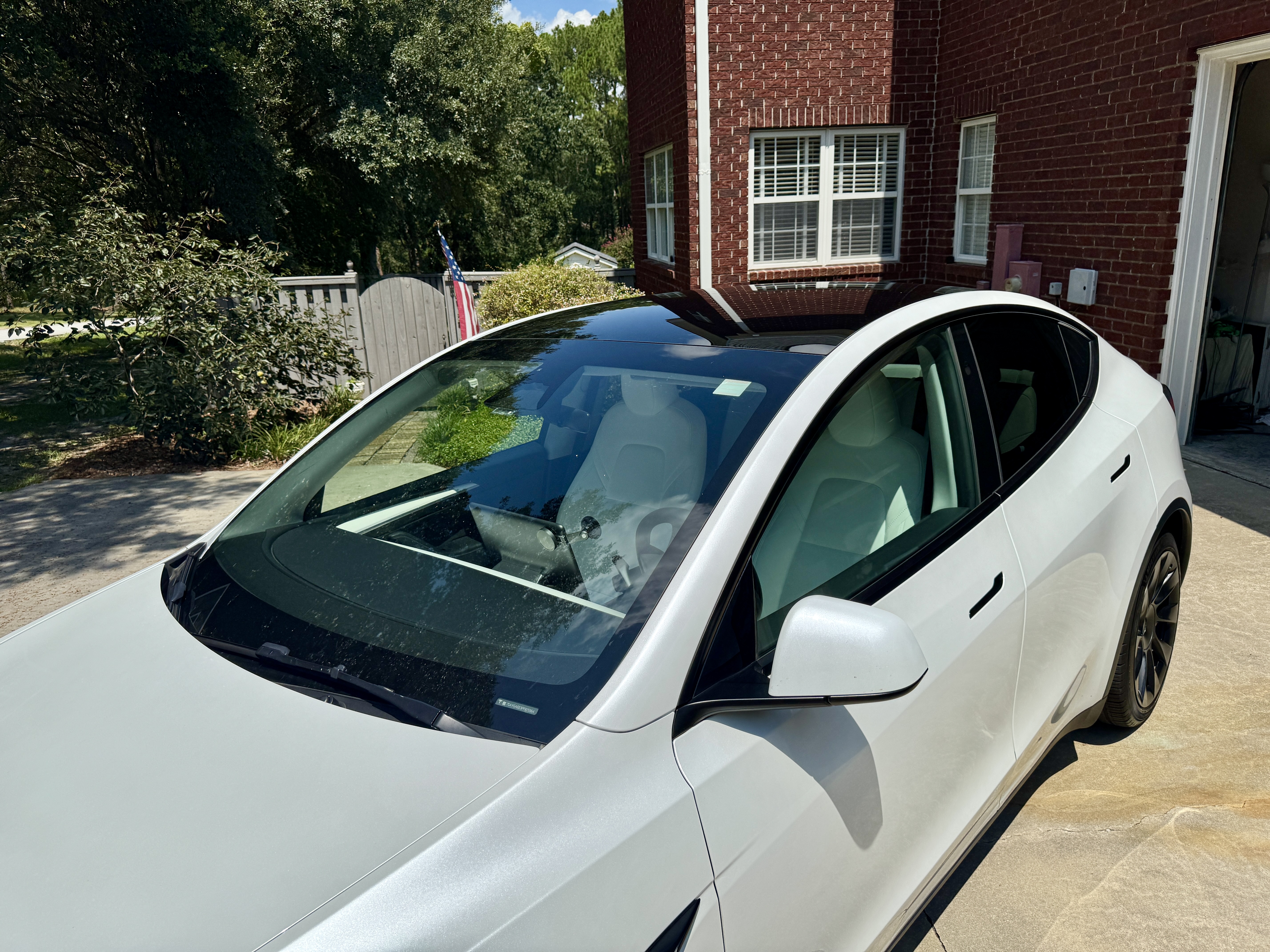 Used 2023 Tesla Model Y Long Range AWD/4WD image 2