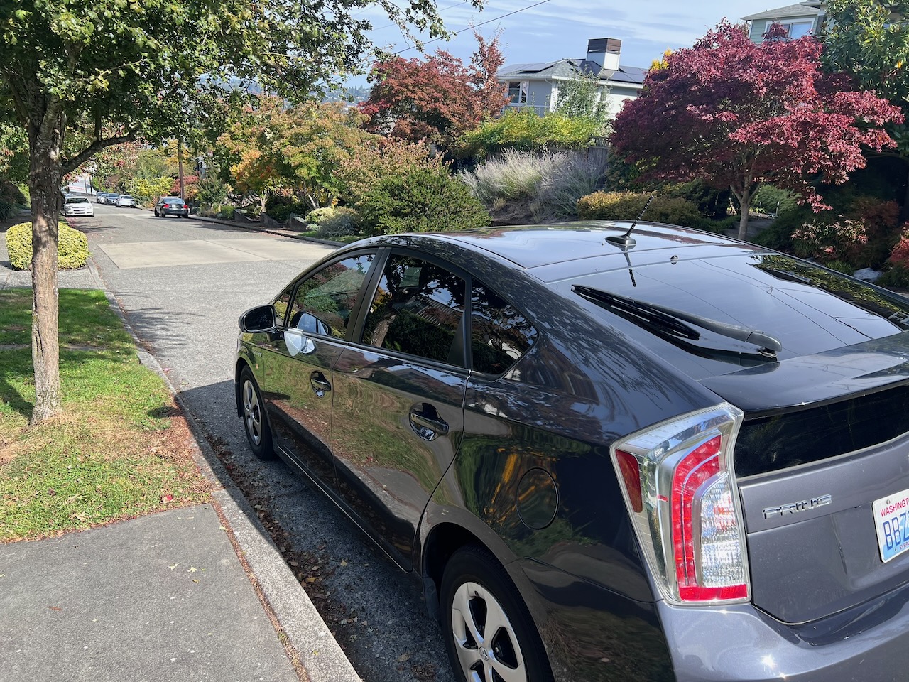 Used 2012 Toyota Prius Four FWD image 9