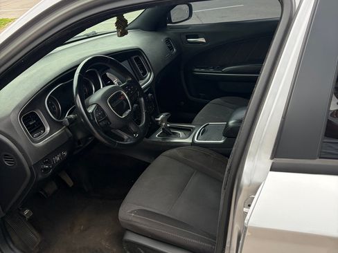 Used 2015 Dodge Charger SXT w/ Driver Confidence Group RWD image 6