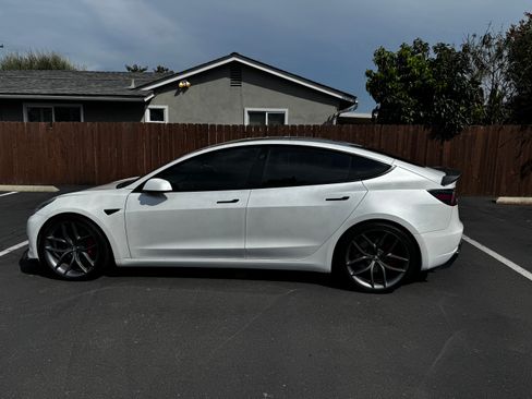 Used 2020 Tesla Model 3 Performance AWD/4WD image 4